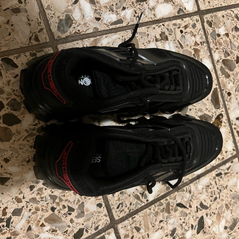 Serlion sneakers size EU44 brand new